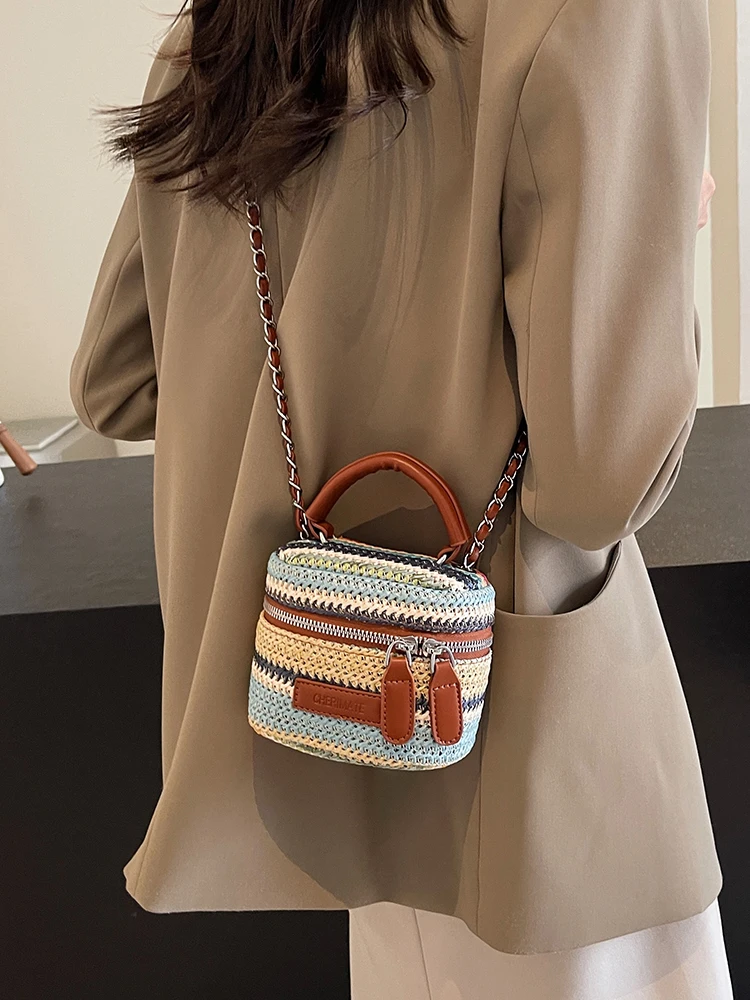 

Handwoven Straw Shoulder Bag Women's Summer Vacation Handheld Basket Style Bucket Shape Neutral Modern Fashion Chain Cro...