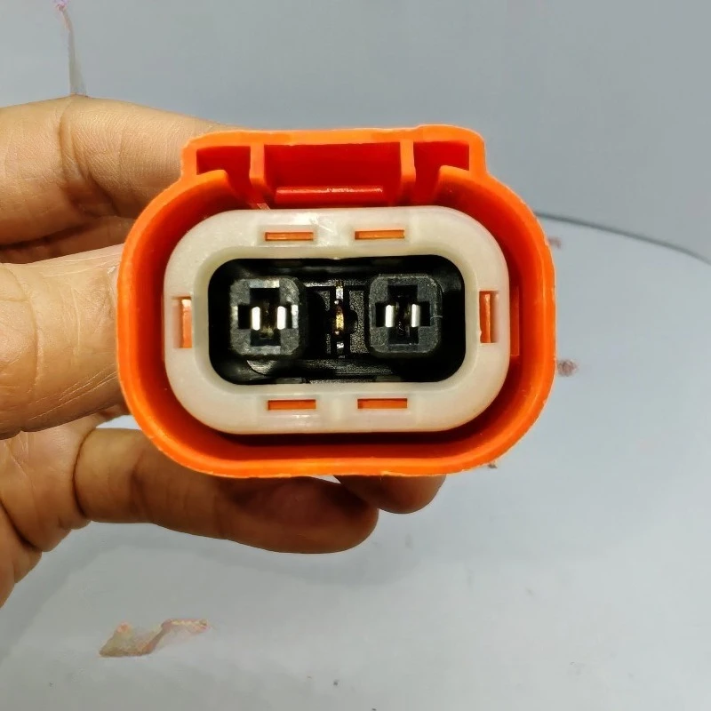 1PCS TE New Energy Vehicle Plug Connector Male Plug 1587819-1 16075