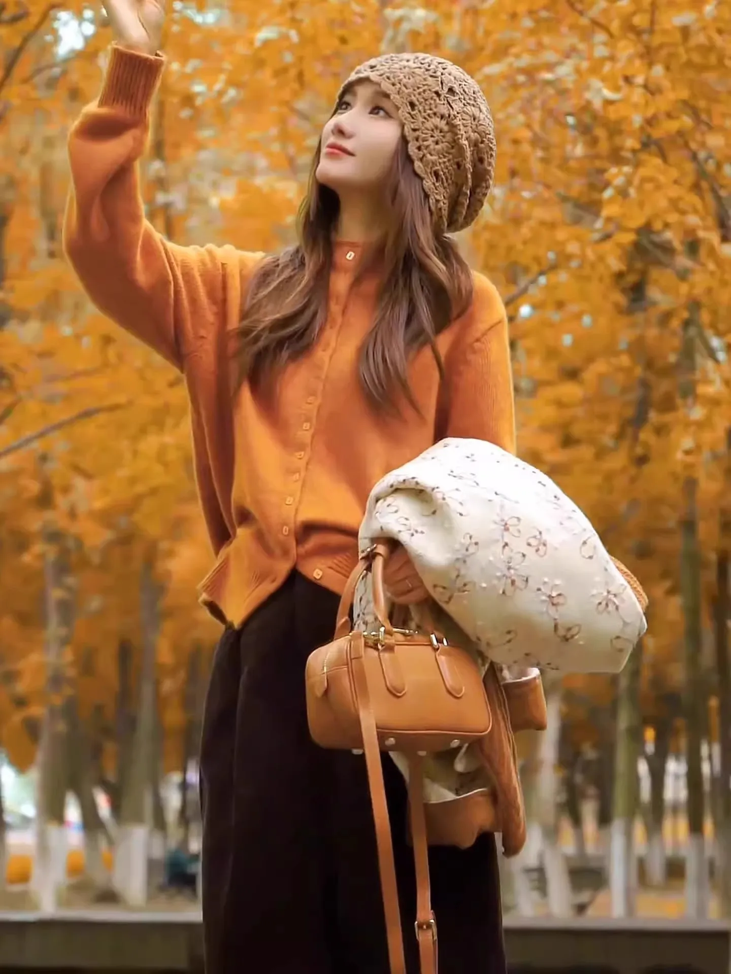 

Осенний однотонный вязаный свитер Aosphere, вельветовые широкие брюки, женский комплект из двух предметов, повседневный ансамбль Sle Faion