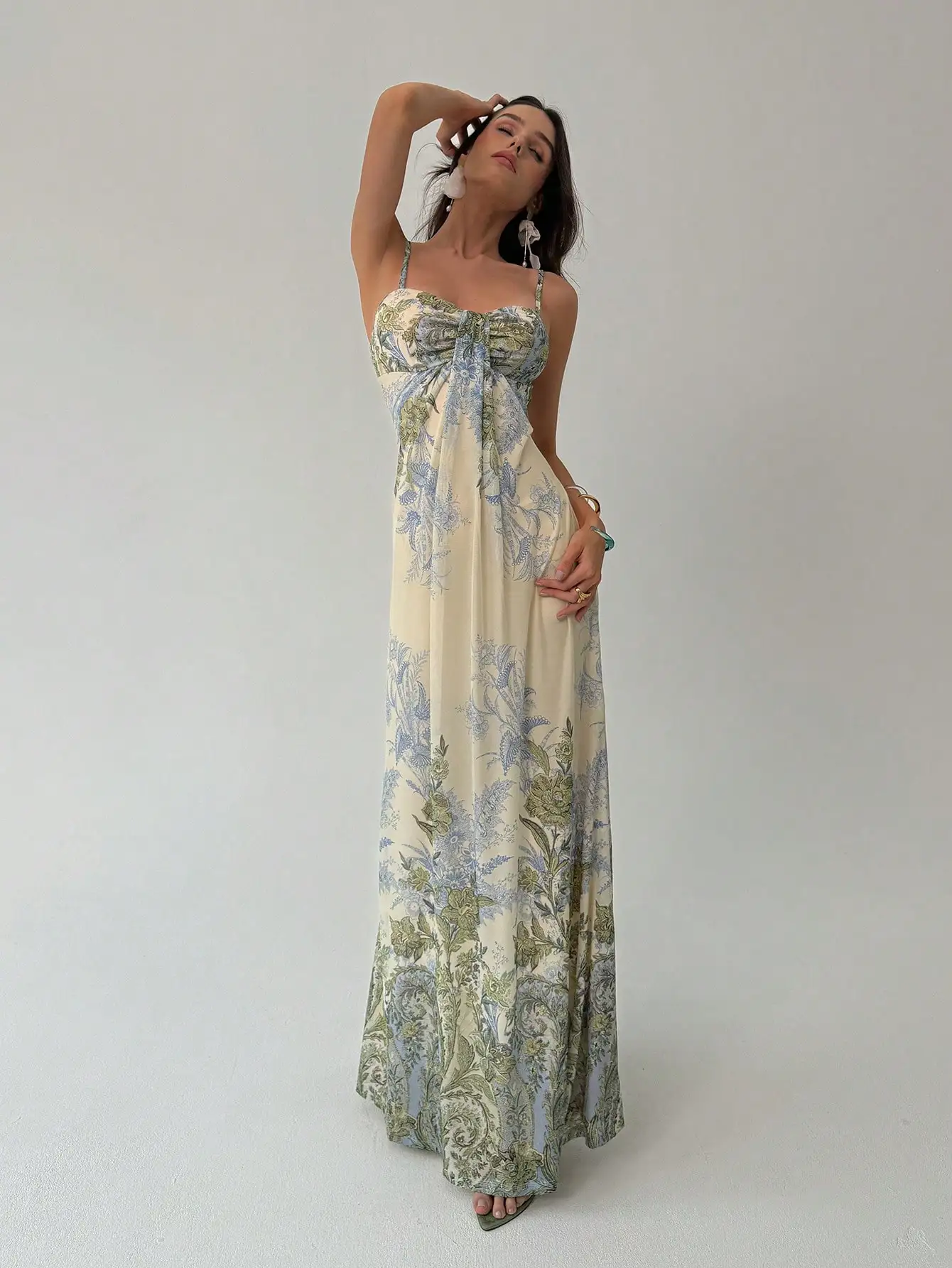

Elegant Floral Print Maxi Dress with Spaghetti Straps and Bow Detail