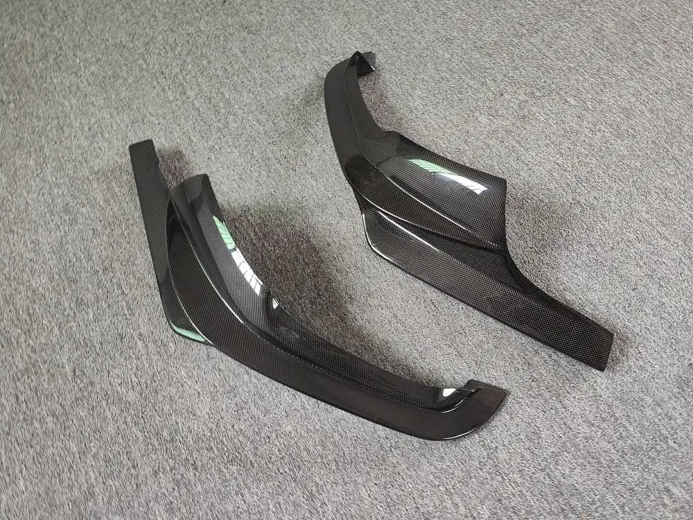 

Комплект кузовных деталей для Ferrari 812: задний диффузор из сухого карбона, модификация и улучшение угловых элементов