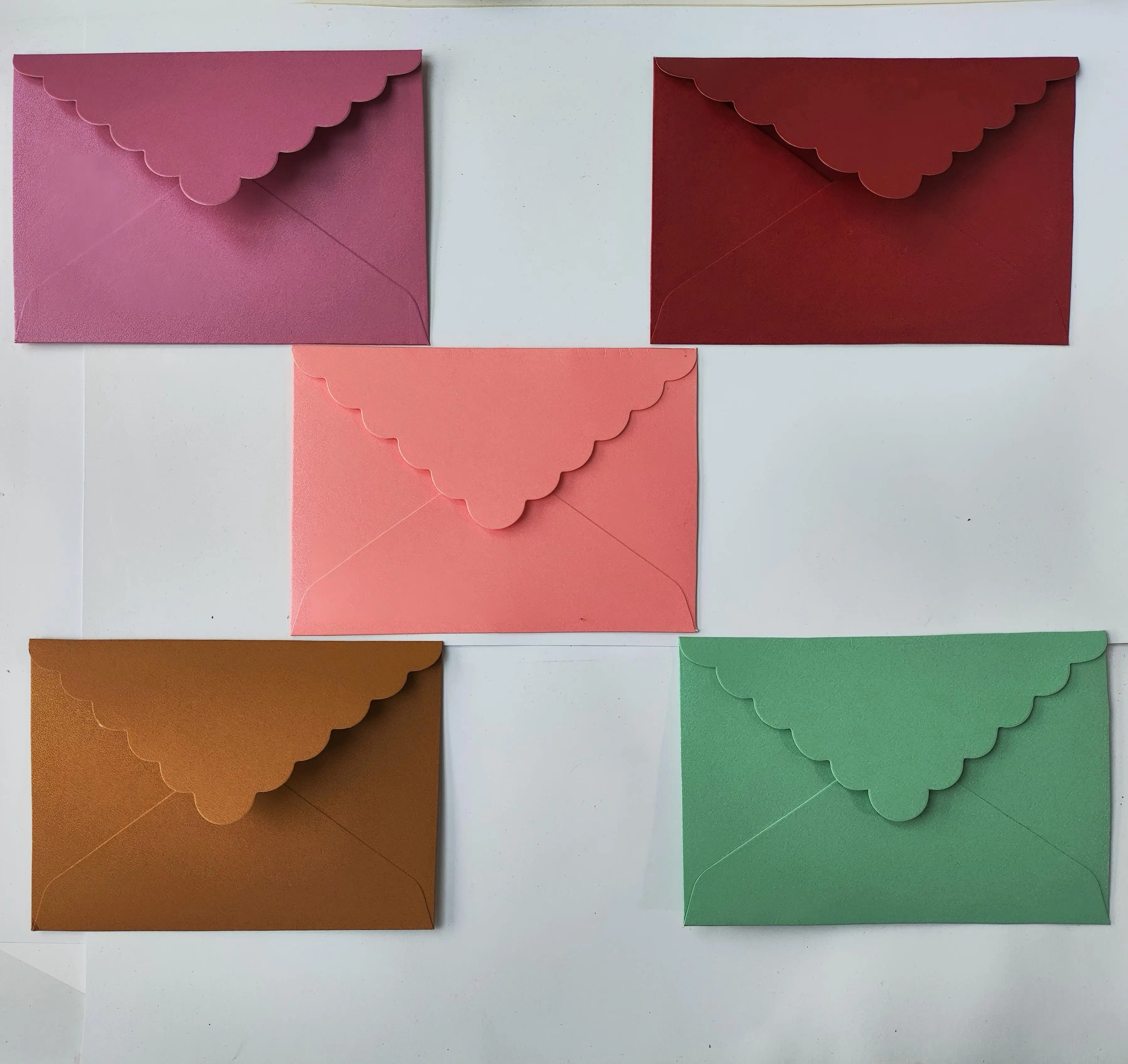 

20Pcs 112x162mm creative Wave Pattern Pearlescent Triangle Envelope Letterhead Special design envelope Dropshipping
