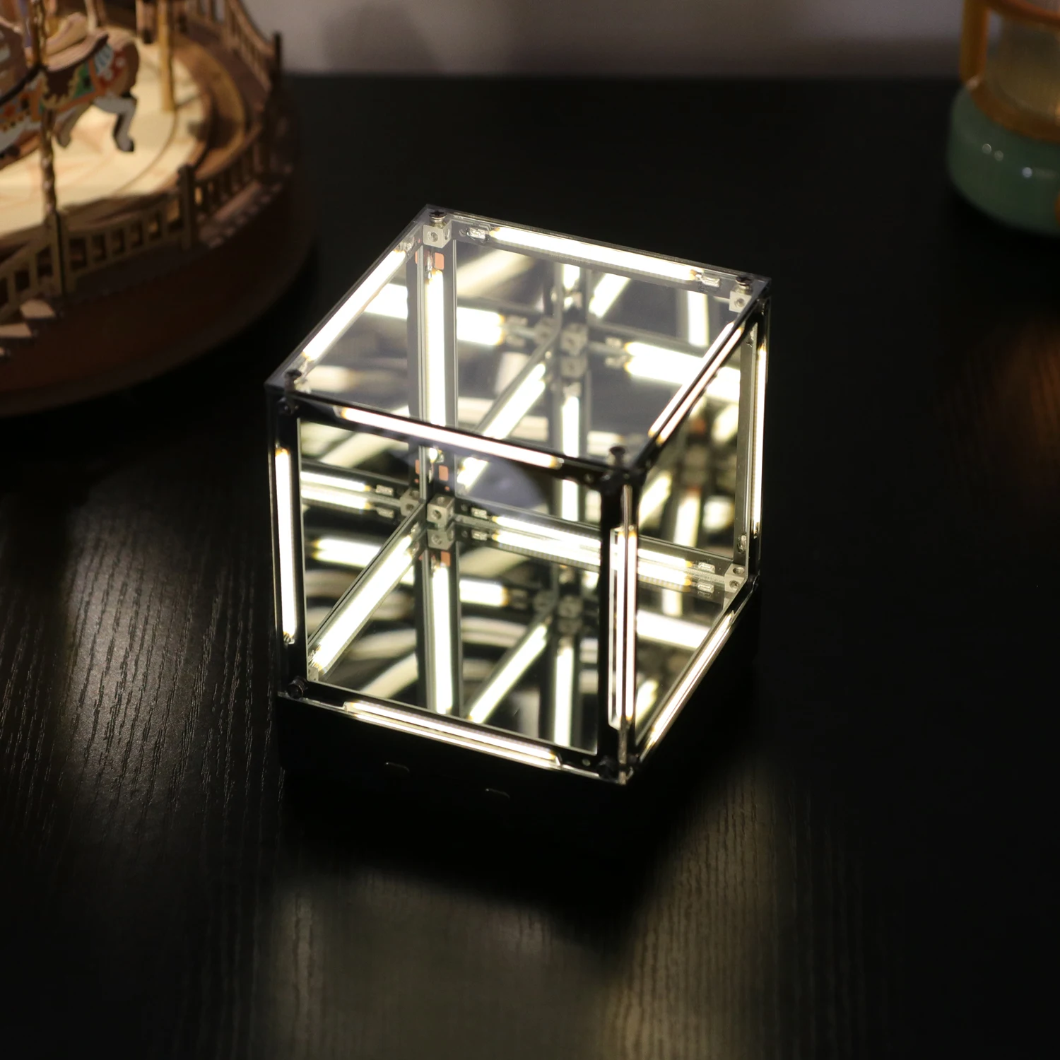 

Dormin 4D Space Hypercube Night Light, Creative Atmosphere Lamp, Esports Room Cube Blind Box Figurine, Desk Decorator