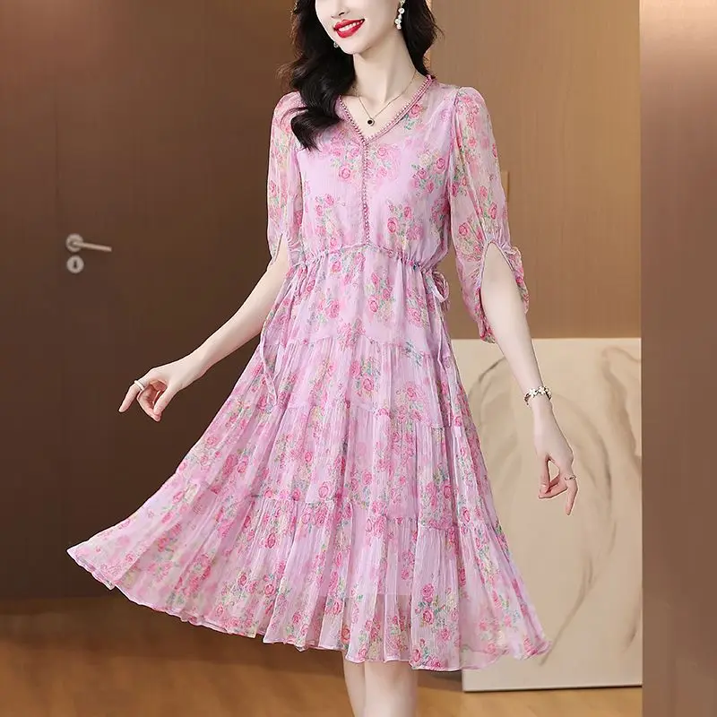 2025 Donne Boho Beach Rosa Seta floreale Abito casual Estate Moda coreana Elegante Abiti midi Coreano Abito da ballo di lusso