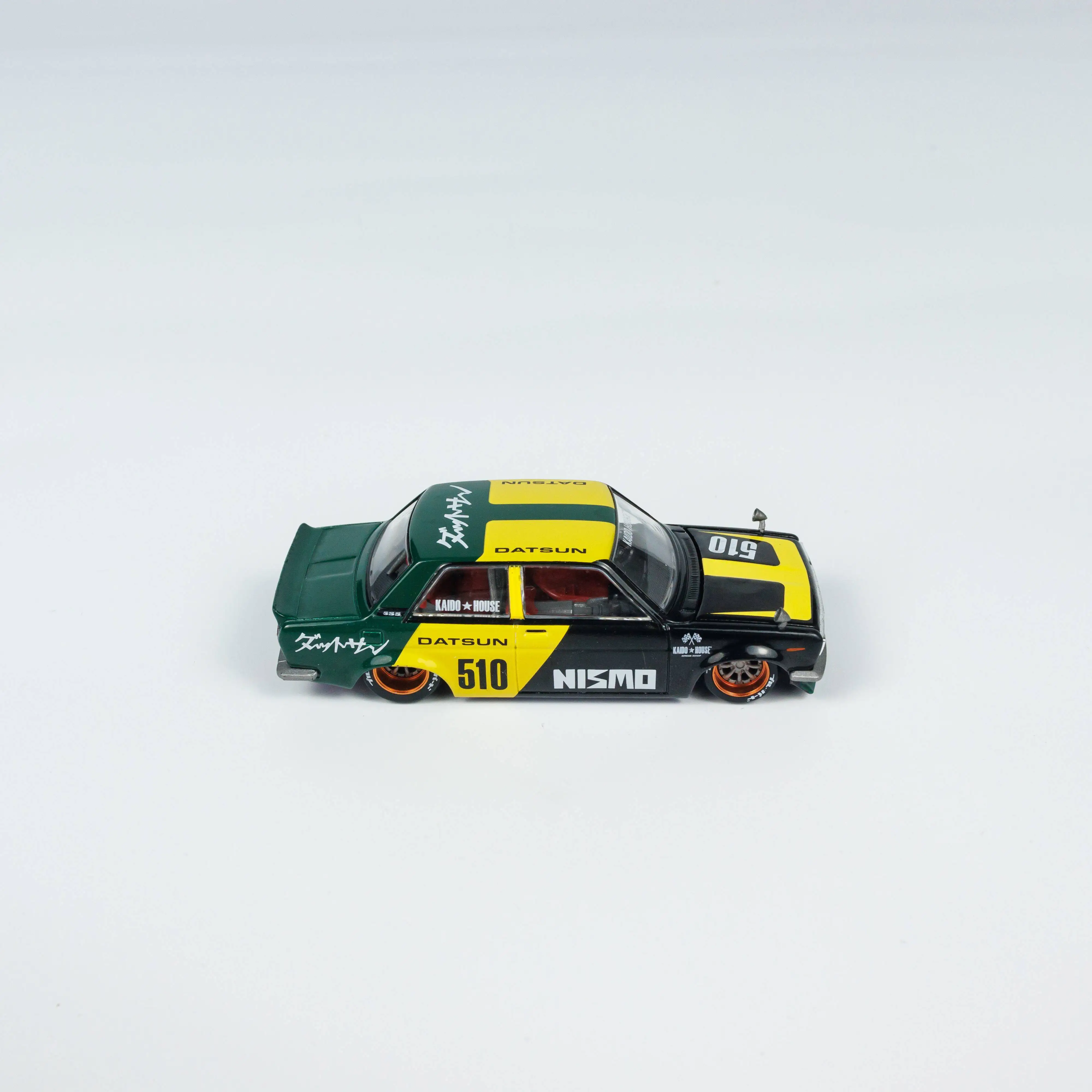 Diecast Kaido House + MINIGT 1:64 Scale Street 510 V2 Alloy Car Model