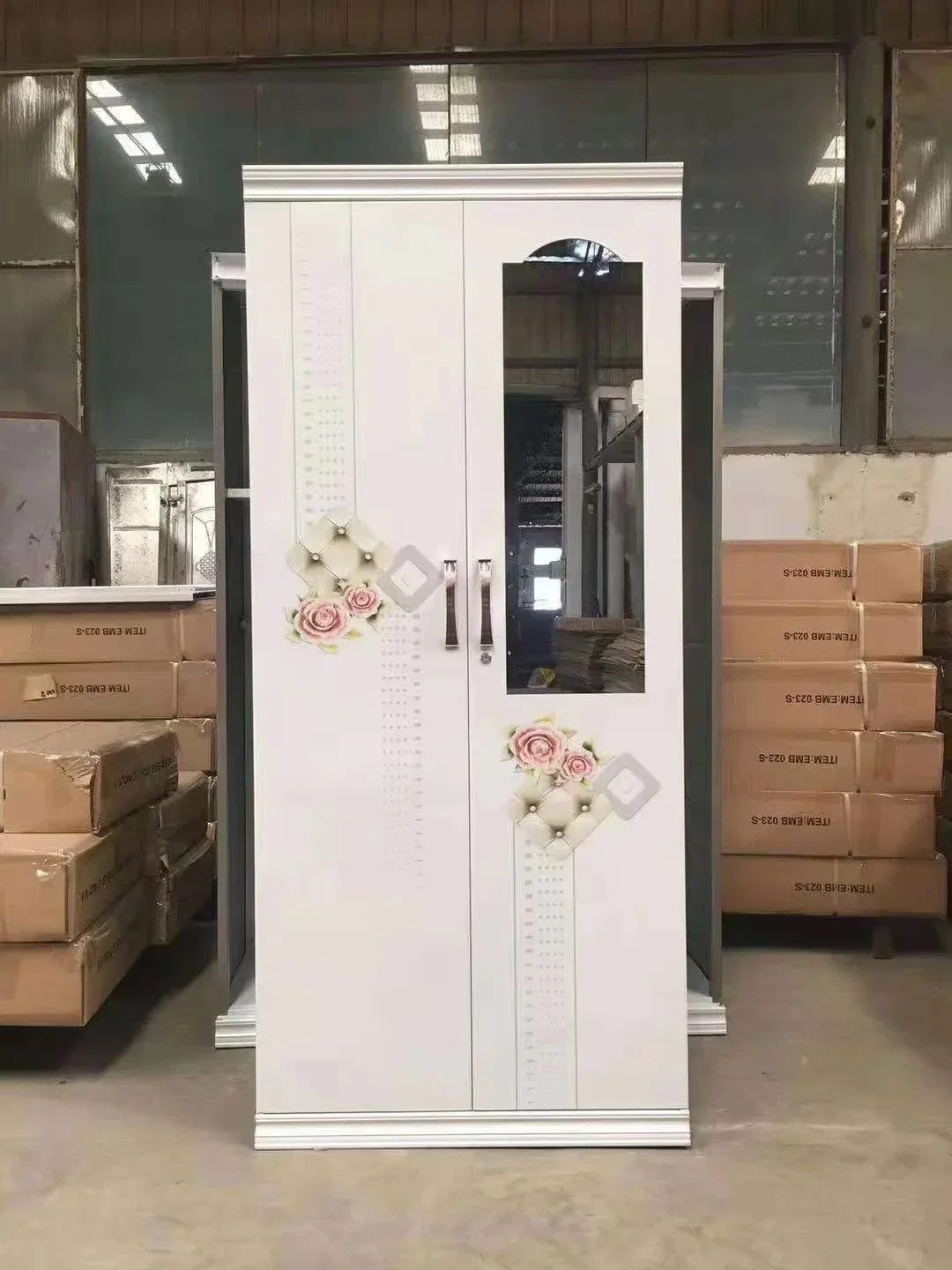 

A Hot Sell Steel Metal Swing Door Wardrobe Bedroom Steel Locking Wardrobe Cabinet
