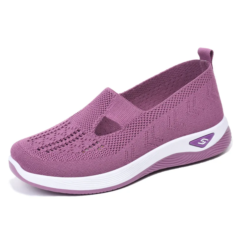 Hollow Out Cloth Shoes for Women Mesh Breathable Walking Shoes Soft Soles Sneakers Slip on Loafers Mother's Shoes New 2024