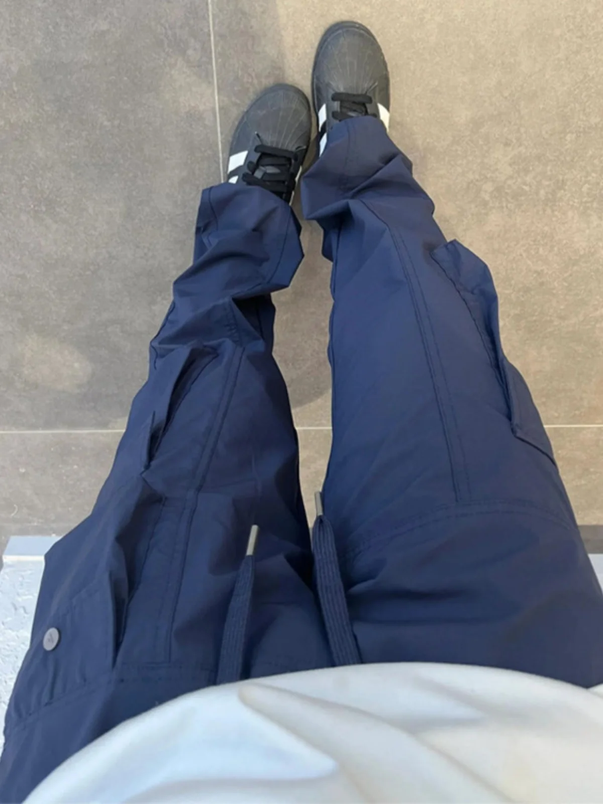 

Мужские повседневные брюки Tibetan Blue в американском стиле High Street, ретро, с множеством карманов, рабочая одежда, легкие, быстросохнущие, летние спортивные брюки