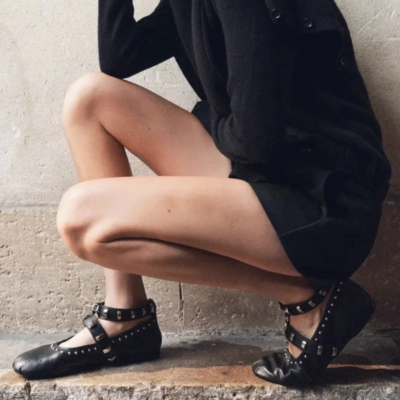 Spring And Autumn New Style Retro Rivets Women Single Shoes Fashionable Round Toe Versatile Ballet Shoes Mature Femme Flat Shoes