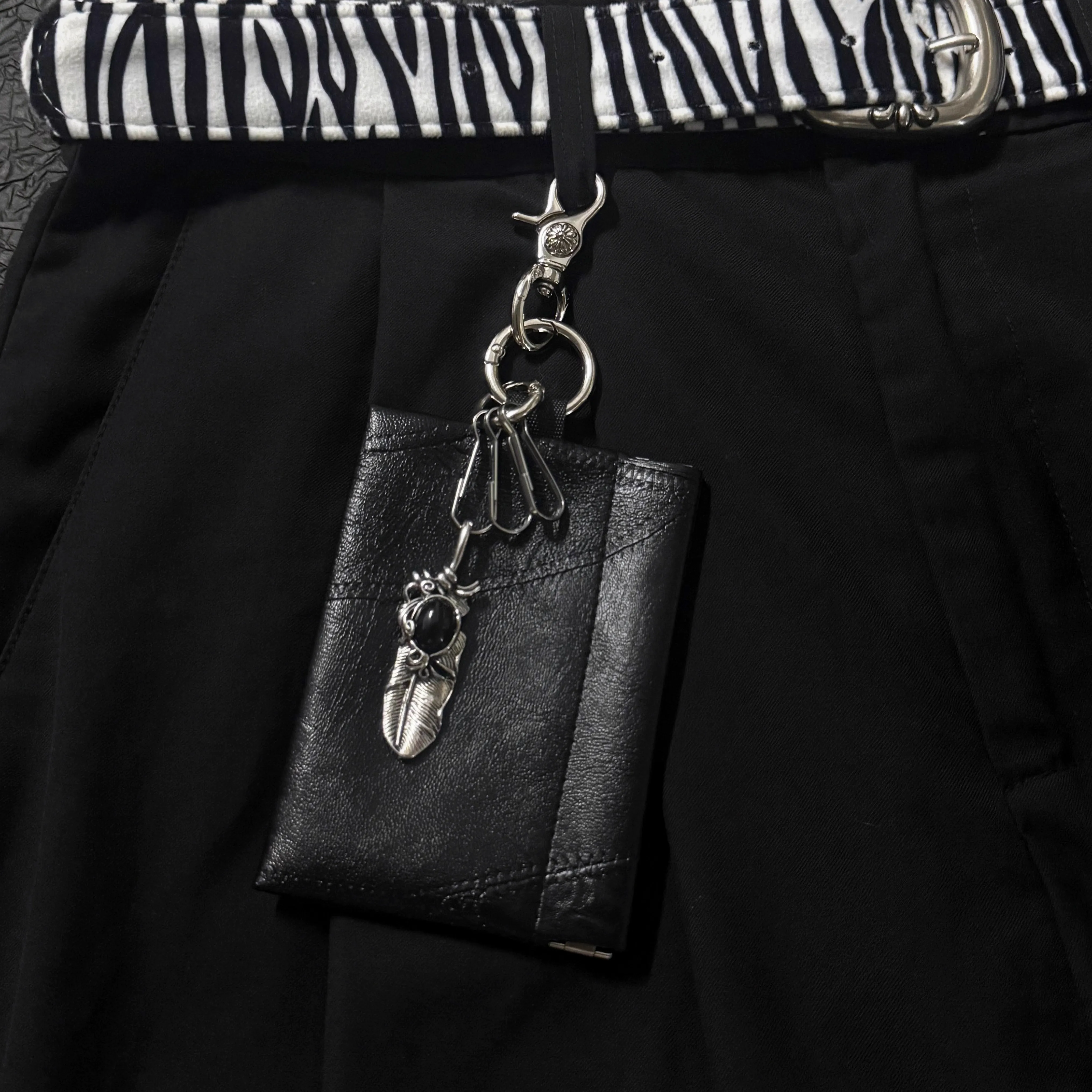 Black Leather Coin Purse Keychain, Waist Outfit Accessory, Metal Coconut Bag Charm, Hip-Hop Gift