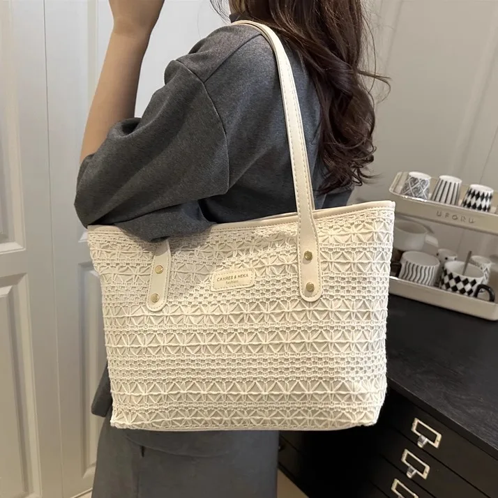 2025 New Summer Beach Vacation Large Capacity Casual Shoulder Commuter Tote Bag Woven Grass Style Handbag for Young Adults