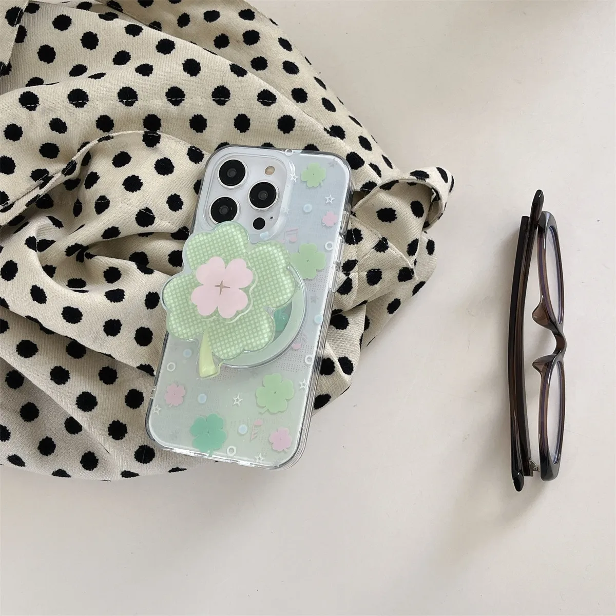 

Korean Ins Spring Full Screen Pink Polka Dot Glitter Clover Stand Phone Case for iPhone 16 15 14 13 Pro Max Back Cover Funda