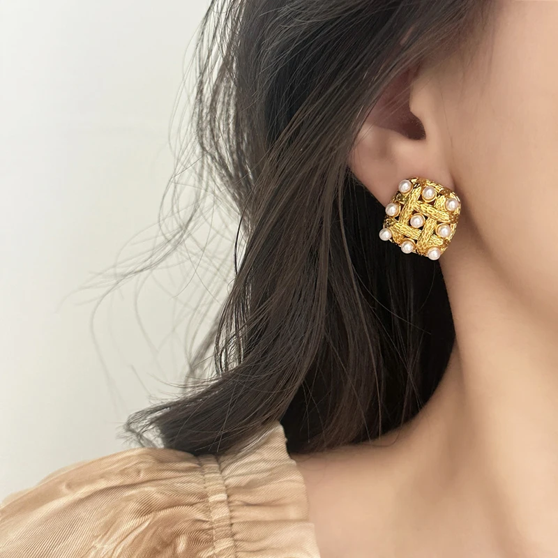 

Tibetan Silver 18K Gold Plated Imitation Pearl Square Stud Earrings for Women Vintage Fashion Jewelry Accessories