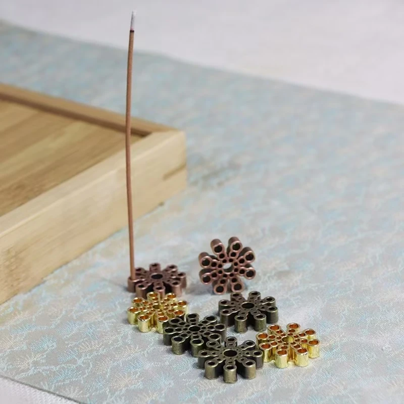 1pc Creative Incense Holder, Multi Hole Line Incense Insert Incense Holder, Indoor Living Room Sandalwood Supplies