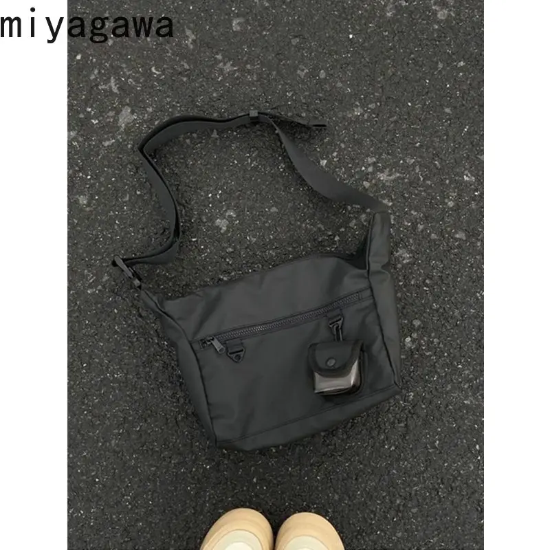 Miyagwa Postman Bag Japanese Functional Crossbody Bag Men's and Women's One Shoulder Casual Nylon Waterproof Chest Bag