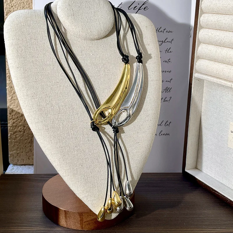HANGZHI Punk Metal Feather Shaped Necklace Y-shaped Water Drop Tassels Pendant Rope Chain Vintage Funky Jewelry for Women Men