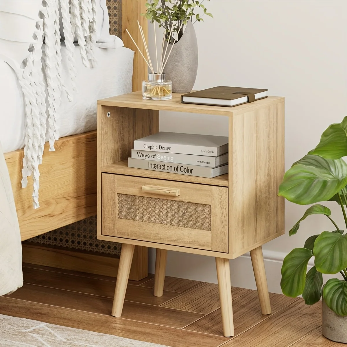 

Bedside Tables, Coffee Tables, Rattan Bedside Tables, Side Tables with Handmade Rattan Decorative Drawers, Wooden Decorative Tables with Storage Space for Bedrooms