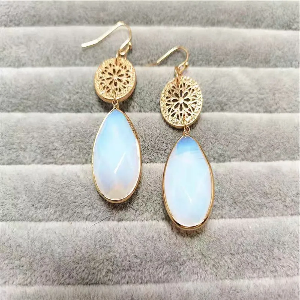 Fresh Literary Holiday Style Travel Translucent Stone Earrings Irregular Transparent Patterns on the Stone 0372