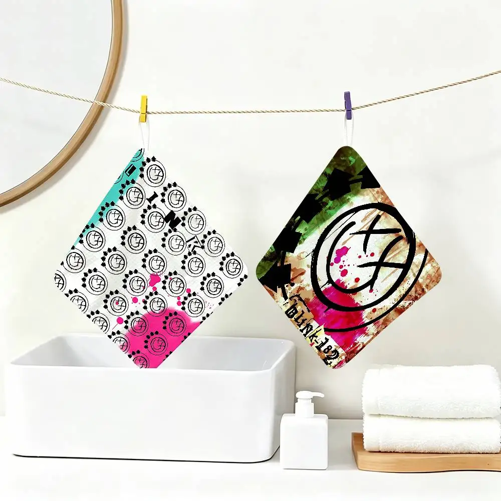 B-blink-182 Hot Band Household Hanging Towel, Polyester Cotton Hand Wiping Towel, Sturdy for Bathroom Bedroom