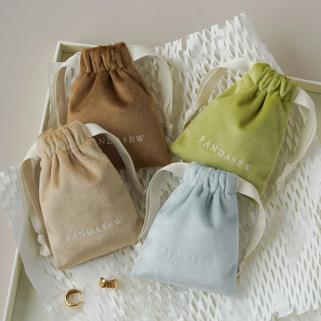 Luxury Velvet Suede Drawstring Bag Custom Logo Jewelry Pouch for Ring Earring Bracelet Necklace Hairpin Packaging view 3