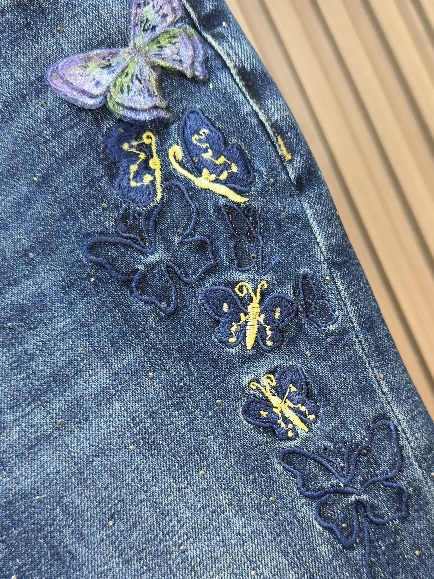 High Quality Vintage Hot Diamonds Embroidery Butterfly Women Flare Jeans 2026 New Autumn Stretch High Waist Vintage Denim Pants