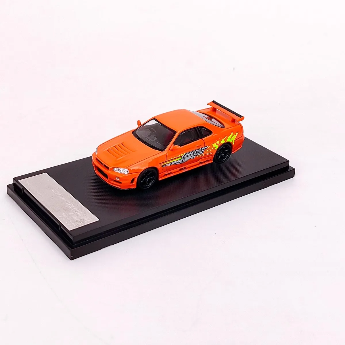 1:64 Scale Nissan GTR BNR34 Z-tune Alloy Car Model Ornaments Collection Decoration Toy