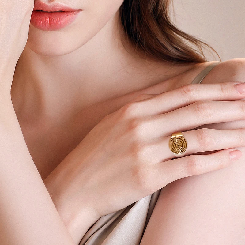 Anillos Spiral Pattern Ring For Women's High Polish 18K Plated Gold Rings Hight Street Fashion Jewerly Dating Travel Supplier Wh
