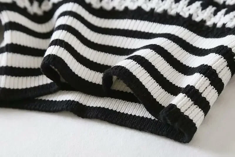 Suéter a rayas de Papá Noel para mujer, Top corto fino con cuello en V, jersey de manga larga de punto, tendencia de moda, otoño e invierno, 2022