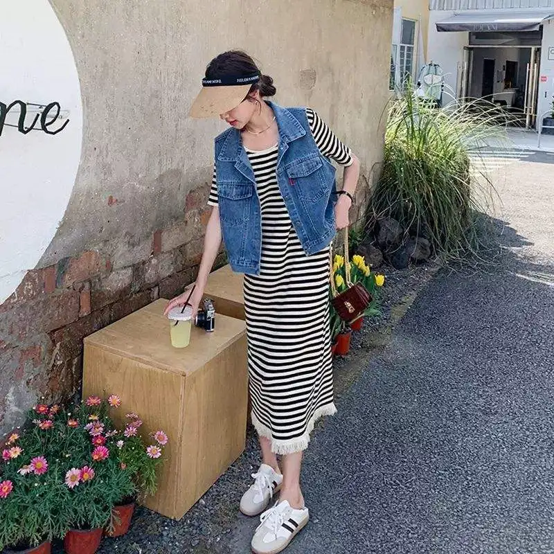 

plus Size Striped Dr And Denim Vest Two Piece Set for Women Loose Slimming Long Skirt Set Autumn Faion Outfit Polyester