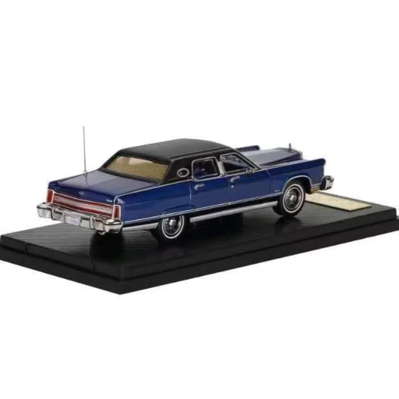 Vorverkauf Sun Star Legierung 1/64 1979 Lincoln Continental Town Automodell Erwachsene klassische Sammlung Display Geschenk Souvenir Jungenspielzeug
