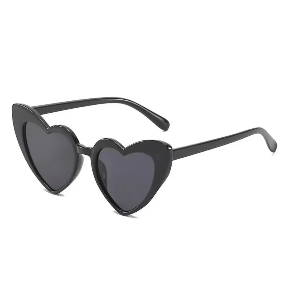 KLASSNUM dziecięce okulary przeciwsłoneczne w kształcie serca letnie okulary przeciwsłoneczne dziewczęce chłopcy piękne okulary w kształcie miłości okulary dziecięce Retro Outdoor UV400 — zdjęcie 2