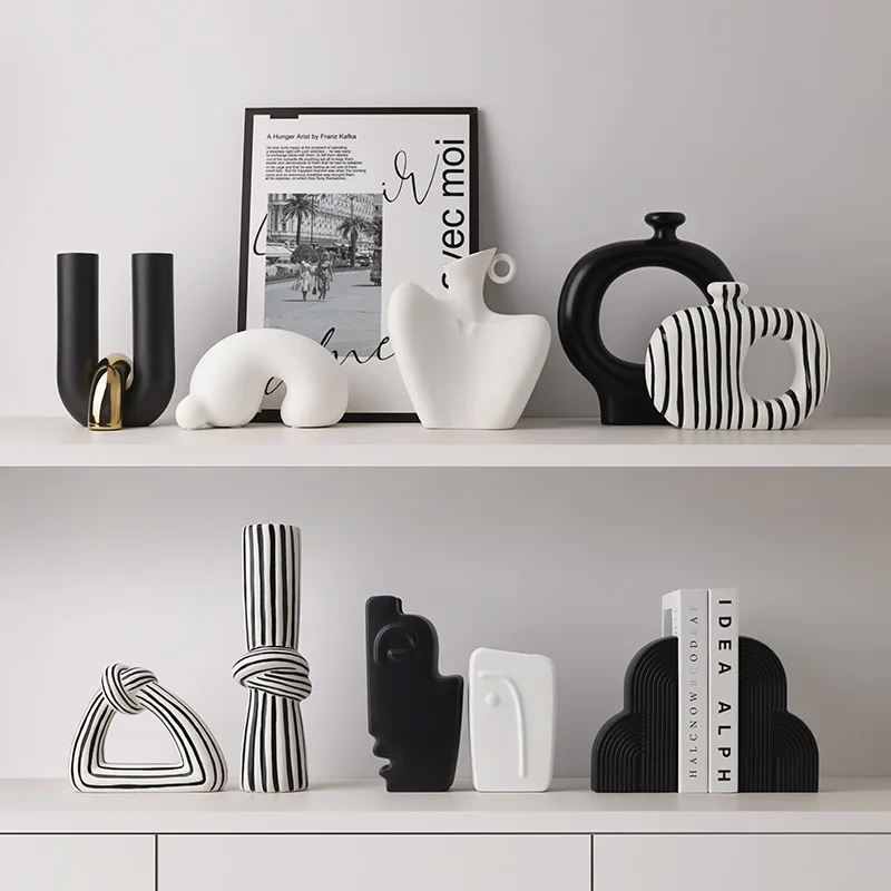 

Modern high-end art soft decoration ceramic jewelry, light luxury creative retro vase
