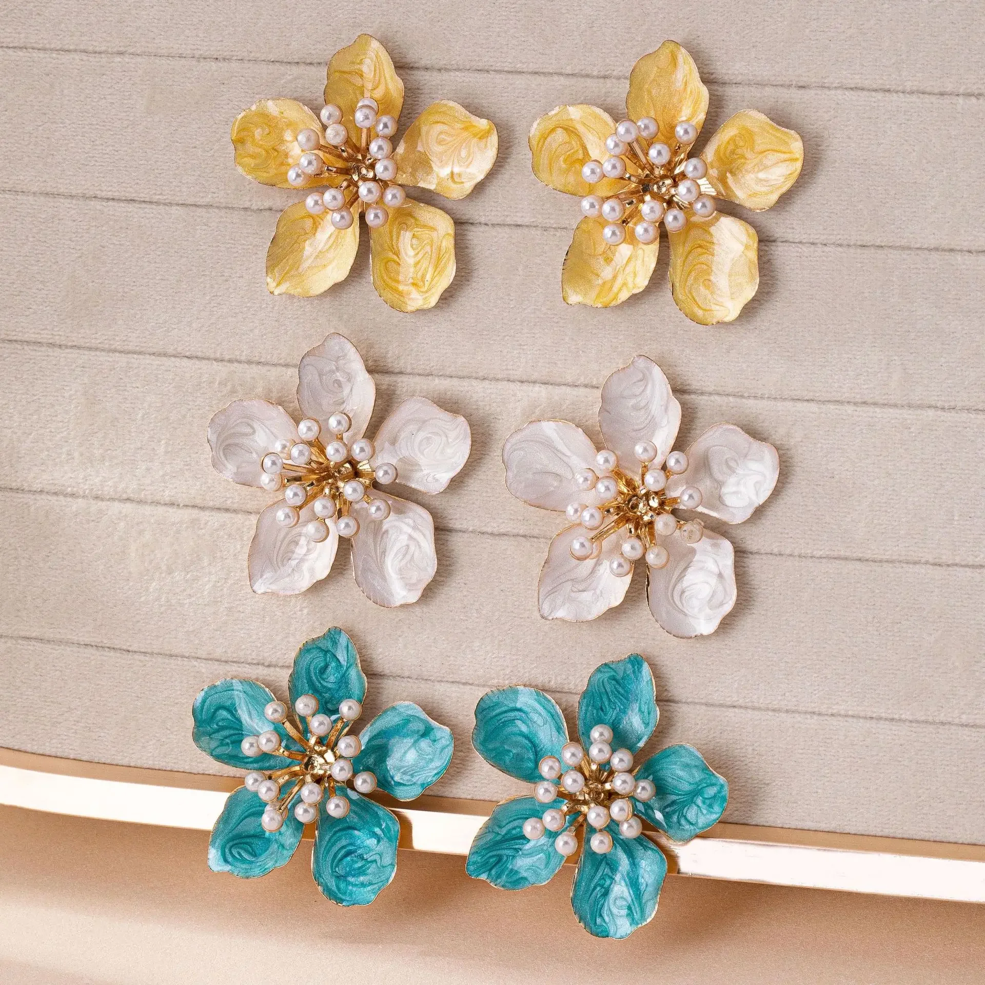 Fashion Multi-color Enamel Flower Stud Earrings for Women 18K Gold Plated Petal Post Ear Studs Wedding Jewelry Waterproof Bijoux