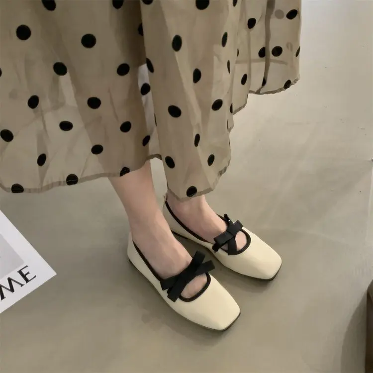 

New Spring Autumn New Black Single Shoes Shallow Mouth Slip-on Flats Metal Decoration Flats Bow with square head Women's Shoes