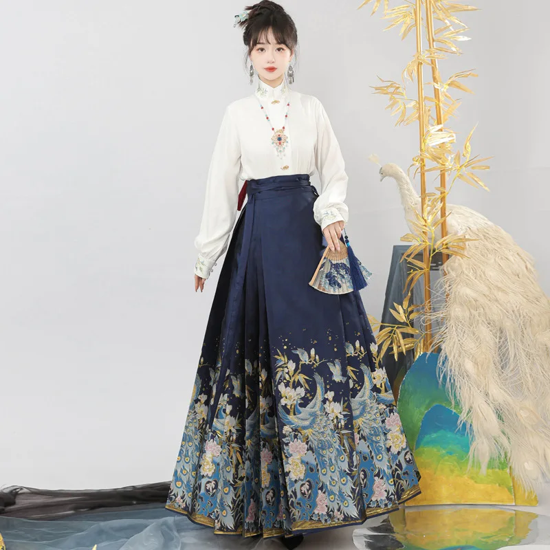 Horse Face Skirt Ming Style Ma Mian Qun Hanfu Women Improved Daily Set Peacocks 2024 New