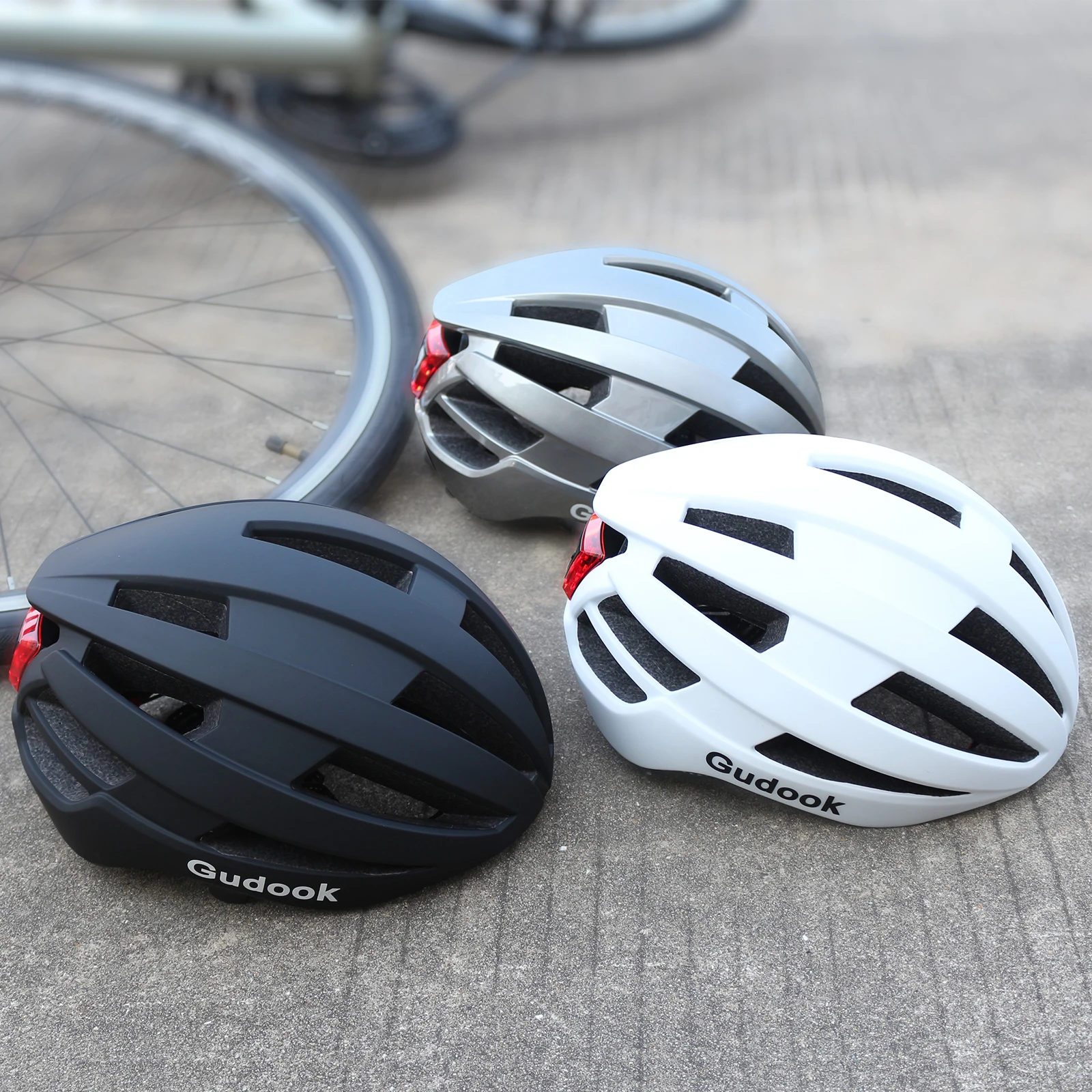 Fahrradhelm für Erwachsene mit wiederaufladbarem USB-Rücklicht – leichter Fahrradhelm für Männer und Frauen, verstellbarer Radfahren, Rennradfahrer – Detail 9