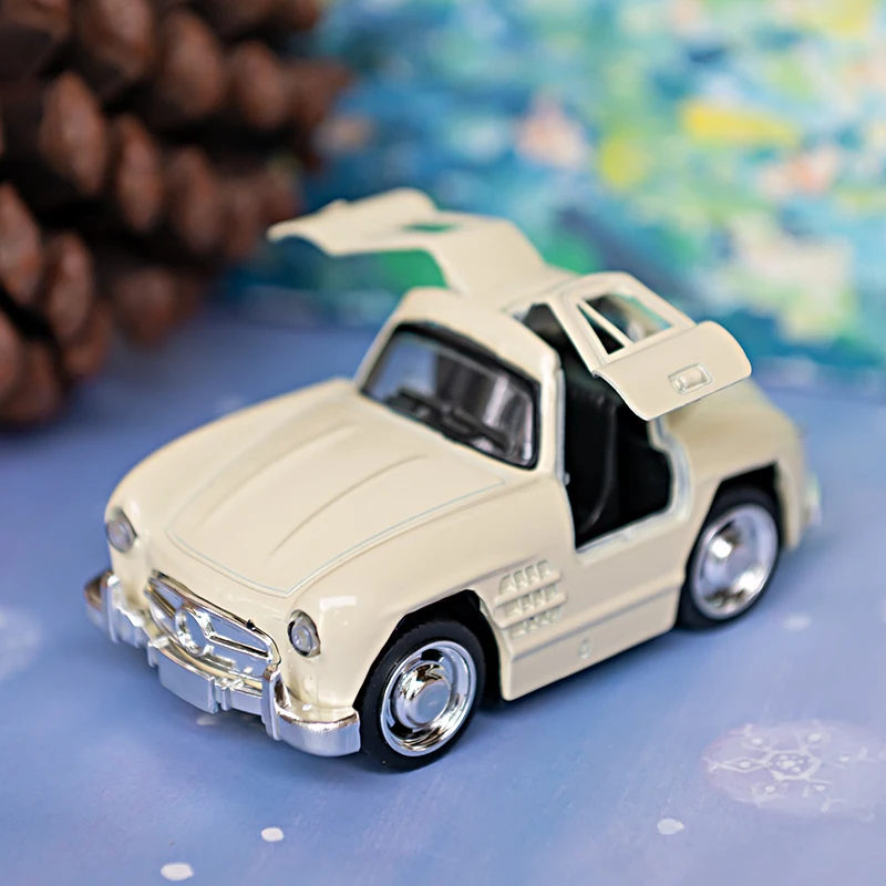 1:43 Alloy Diecast Cartoon Gull-wing CarVintage Car Model Classic PullBack Car Miniature Vehicle Replica For Collection Gift