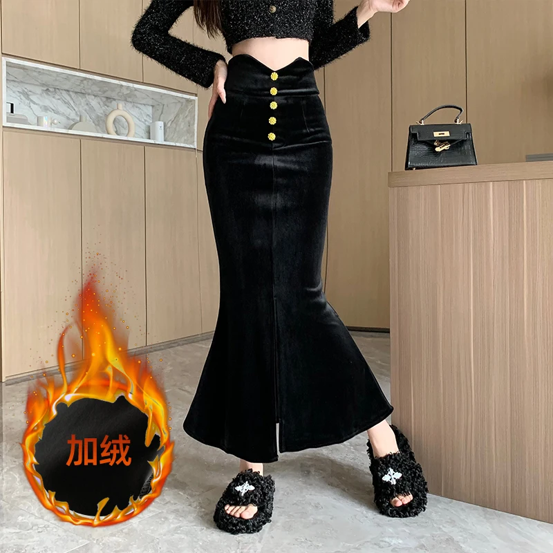 

Черная элегантная винтажная бархатная юбка женская с высокой талией и матовым разрезом спереди Русалка миди облегающее зимнее однотонное минималистское новое модное платье