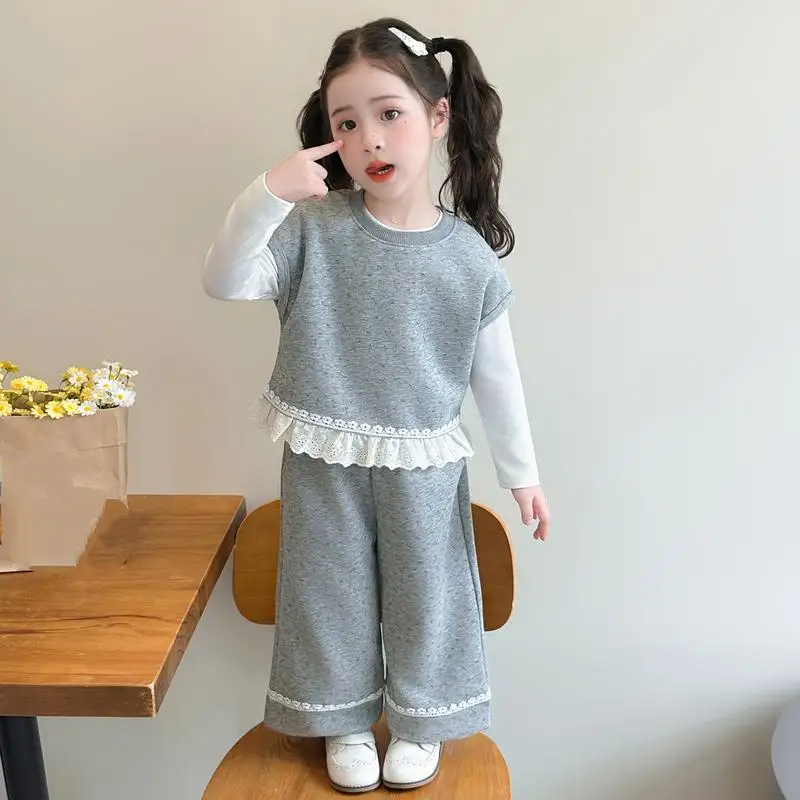 Girl lace floral vest long sleeved T-shirt wide leg pants set Spring Autumn new children's small fragrance style three piece set