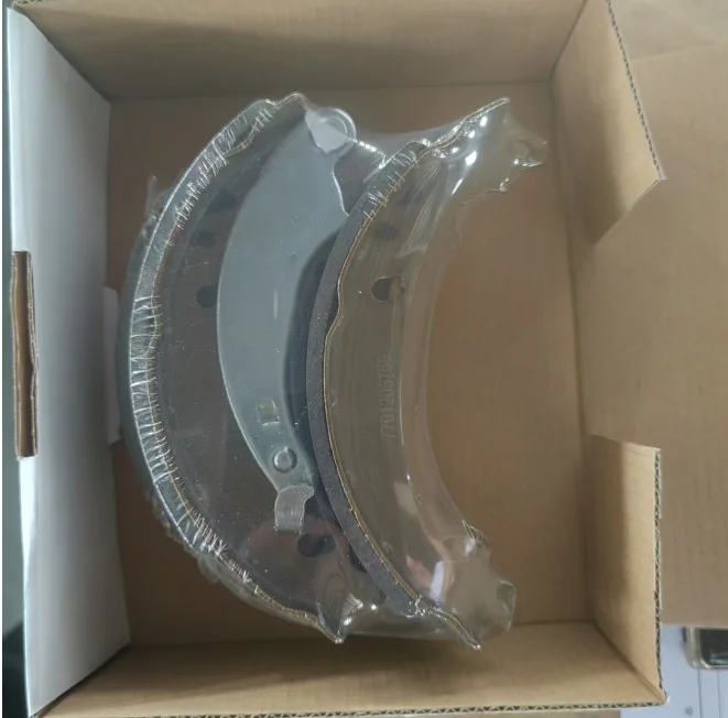 人気販売中！新工場製ブレーキシュー 7701205758 0986487828 ルノー車用