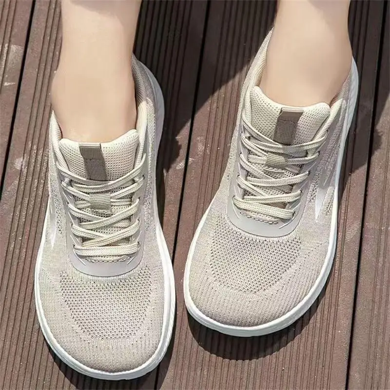 Outdoor Casual Wide-Fit Women's Shoes MD Sole Travel Shoes Walking Shoes Daily Morning Run Anti-Slip Wide Head Mom Shoes