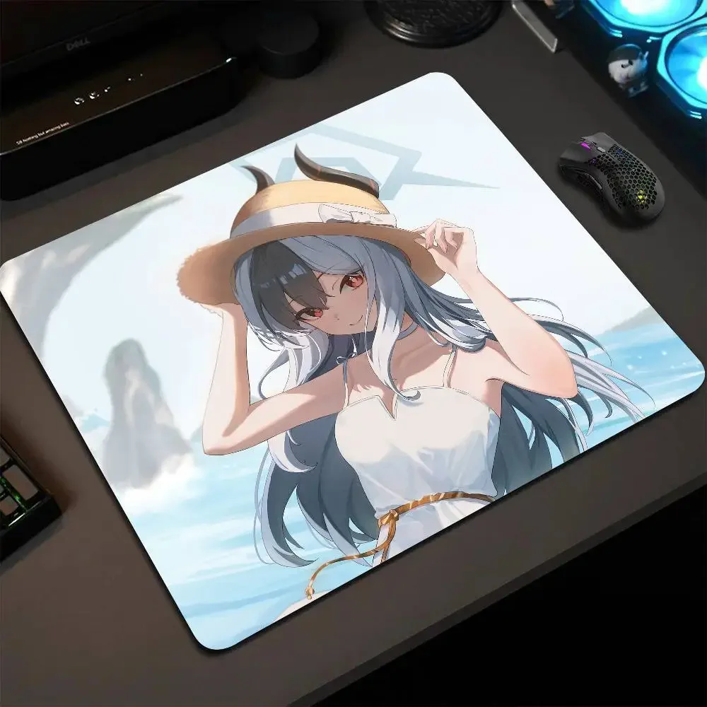 Onikata Kayoko Blue Archive Game Mouse Pad 22X18 Square Computer Accessories Office Game Table Mats Rubber Anti-slip Mousepads