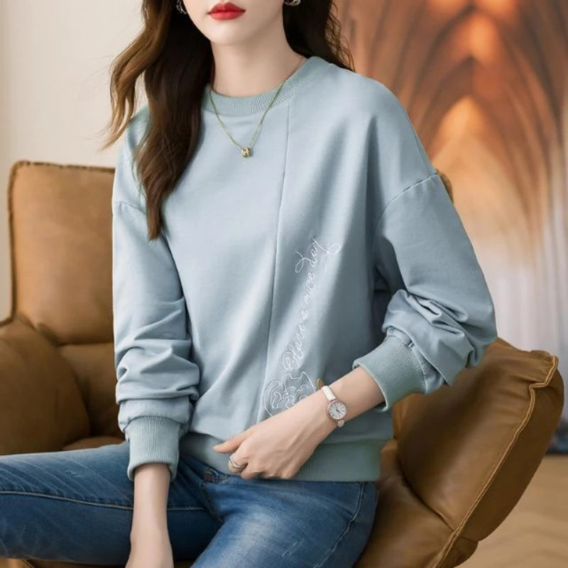 Spring and Autumn Women\'s Solid Color O-Neck Long Sleeve Loose Embroidery Classic Pullovers Trendy Comfortable All-match Tops