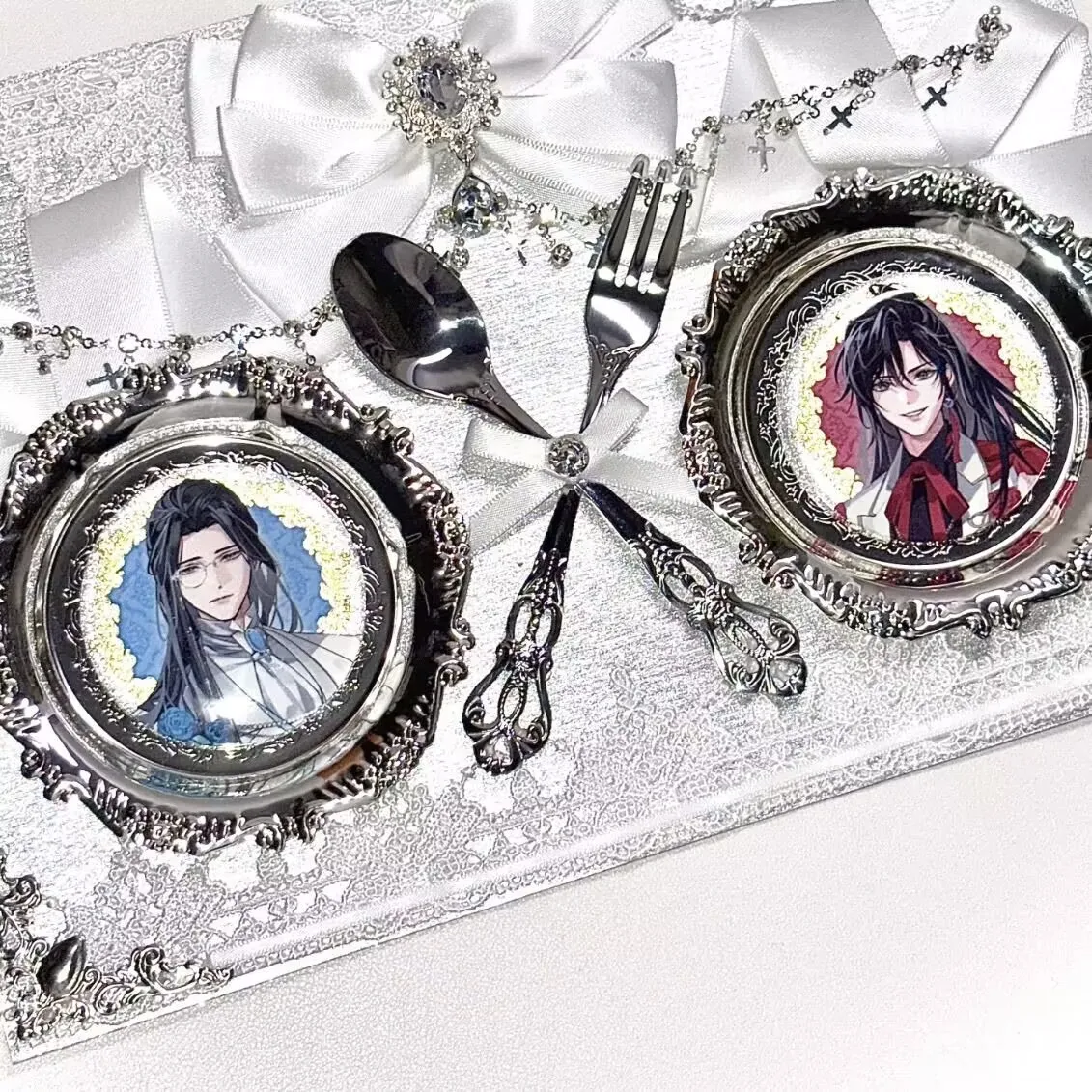 마법 도의 조상 대가, Wei Wuxian, LAN Wangji 및 Baji의 자작 배지와 Meigu 브로치 모음