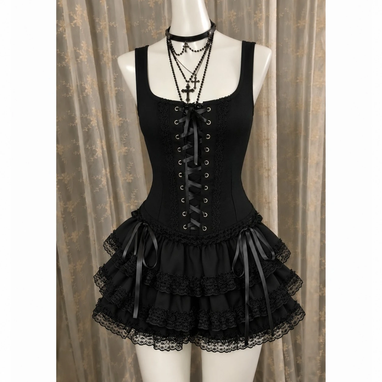 Damen Gothic Schwarzes Zweiteiliges Set Camisole-Top + Spitzen-Minirock Y2K Japanischer Vintage-Gürtel Slim Fit Süß-Pikant Streetwear 2026