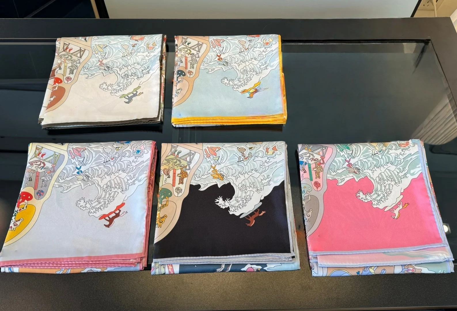 

New Printed Silk Square Scarves Fashionable and Versatile Square Scarves Painted Neck Warmers Vintage Neck Warmers Bag Ties Gift