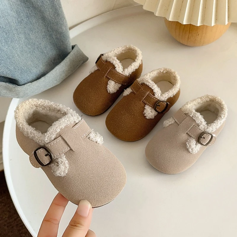 

Детская повседневная обувь 2025Осенняя новая обувь Luo Le Fu Детская обувь на плоской подошве Модная противоскользящая мягкая подошва для бега Прогулочная обувь