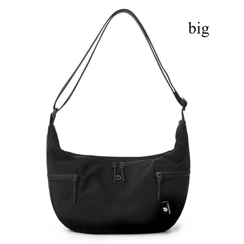 

New lightweight croissant dumpling bag, shoulder bag, crossbody bag, armpit bag, sports bag