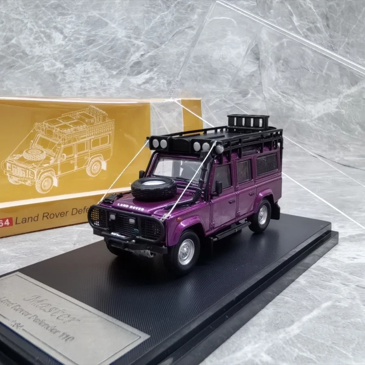 Master 1:64 Land Rover Defender 110 Long Wheelbase Diecast Off-road Vehicle Model Actual Photo As Shown