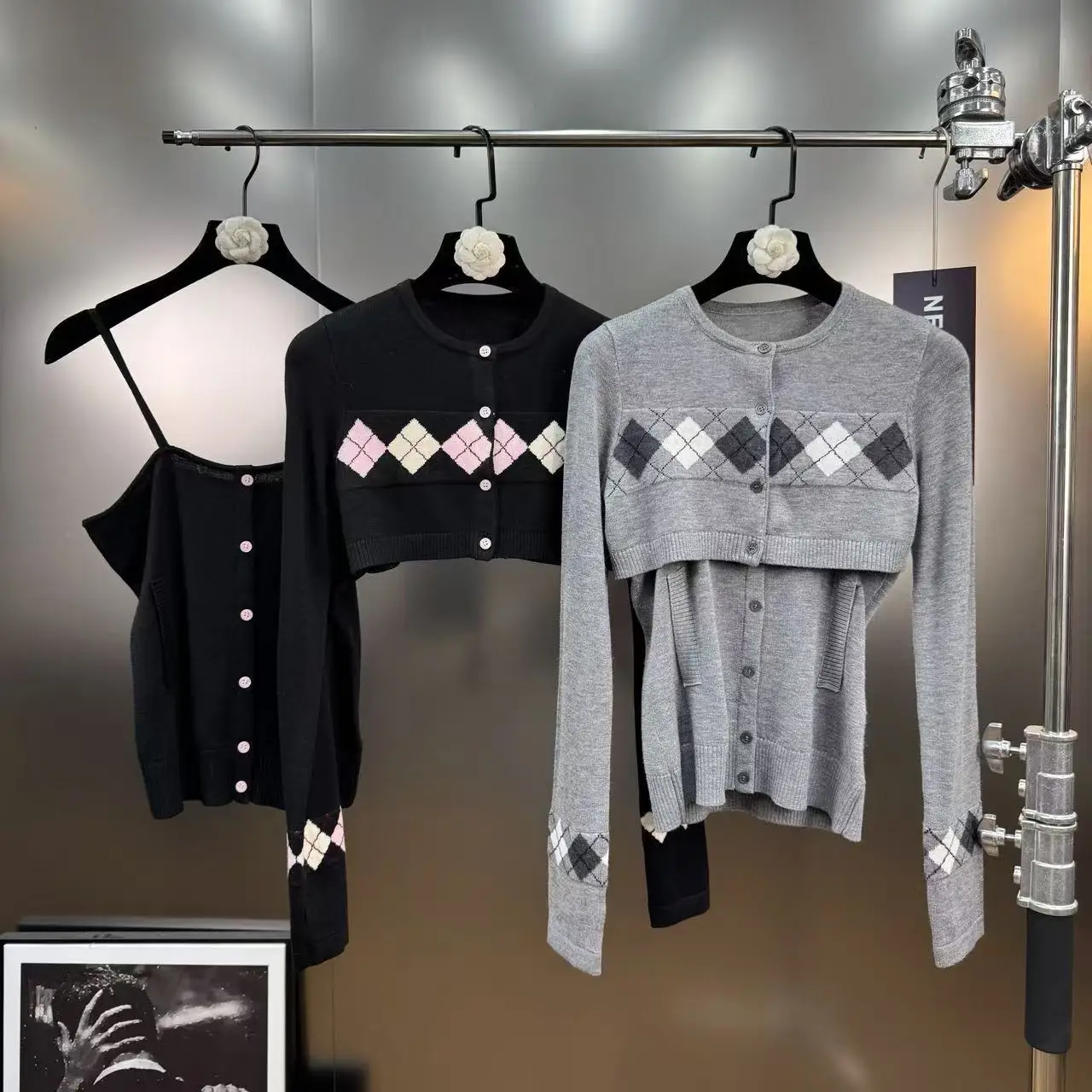 

Fall 2025 Vintage Argyle Knit Cardigan + Camisole Two-Piece Set | Girls' Youthful Style